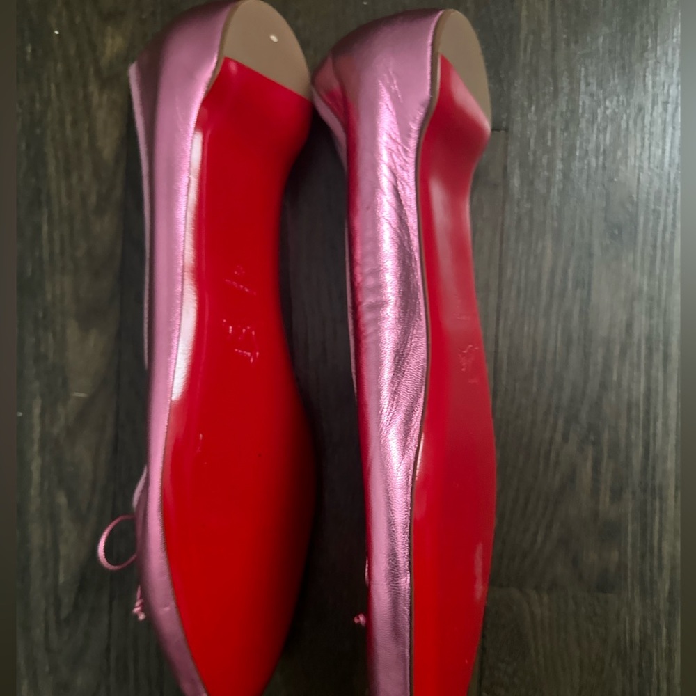 CHRISTIAN LOUBOUTIN ballerina flats
Brand NEW